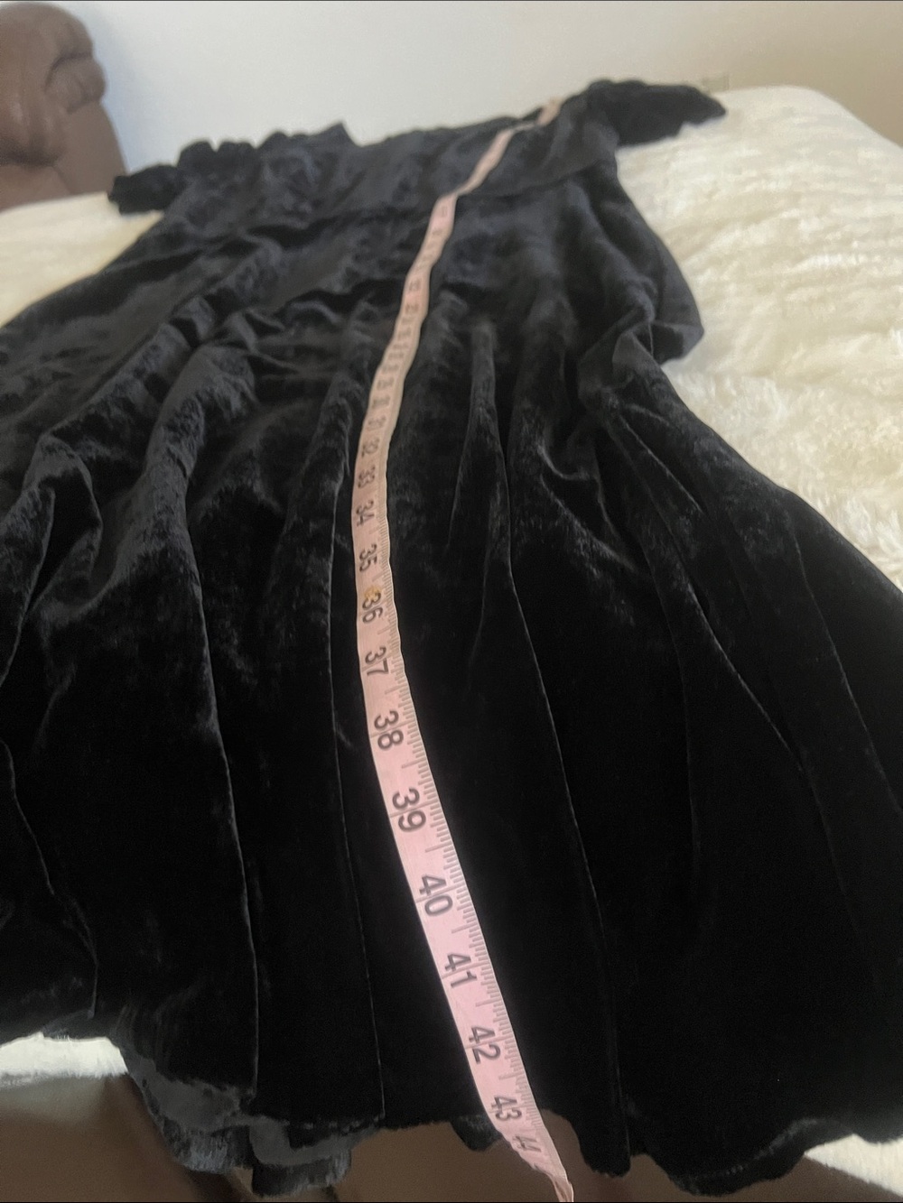 Talbots woman’s Black Velvet V-Neck velvet Midi Dress with Puff Sleeves size 8 - Picture 16 of 17
